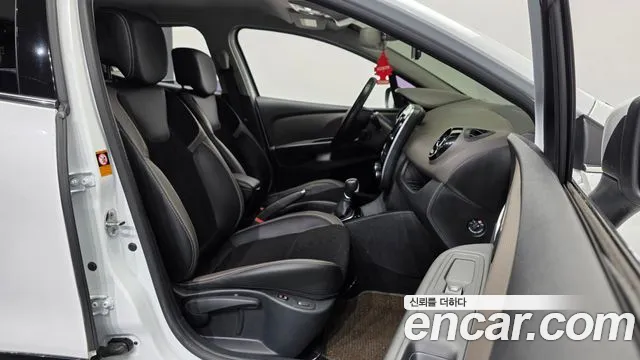 Renault Clio 2018 thumb 3