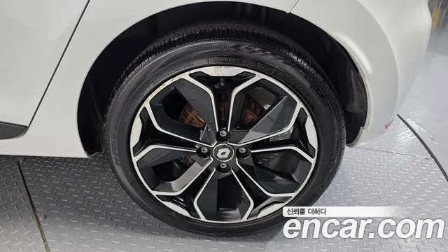 Renault Clio 2018 thumb 2