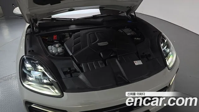 Porsche Cayenne 2022 thumb 11