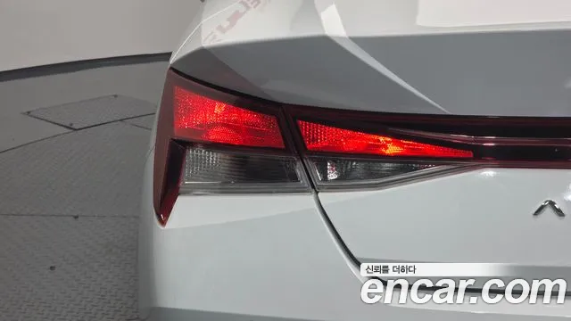 Hyundai Elantra 2022 thumb 12