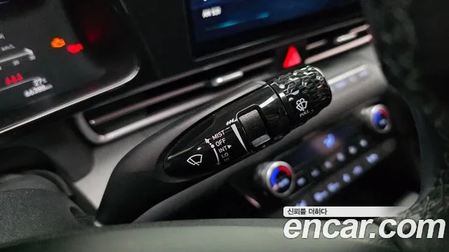 Hyundai Elantra 2022 thumb 2