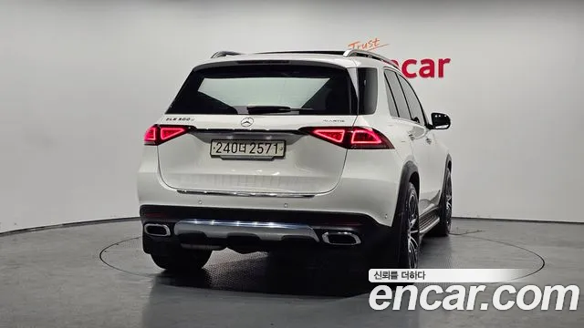 Mercedes-Benz E-Класс 2023 thumb 9