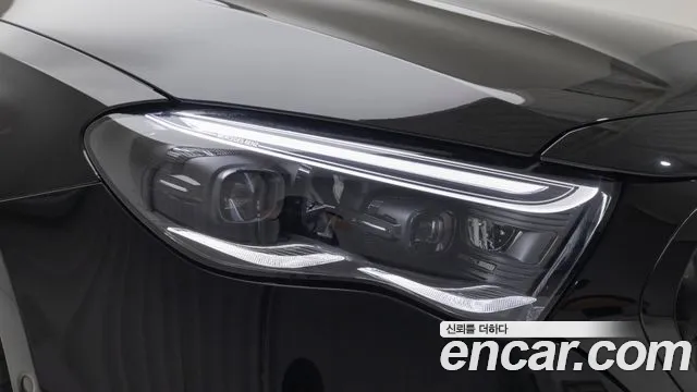 Mercedes-Benz E-Class 2025 thumb 6