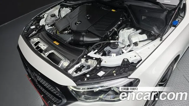 Mercedes-Benz E-Class 2025 thumb 9