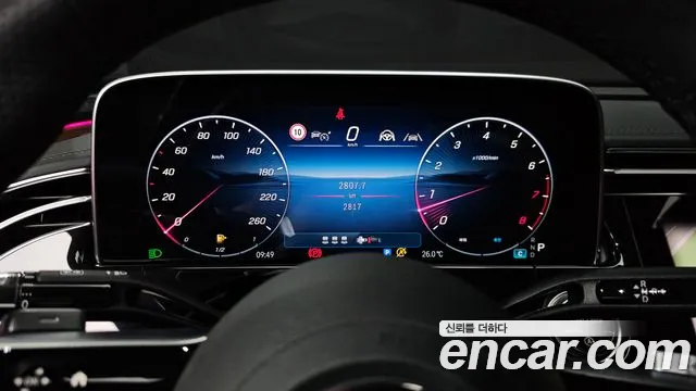 Mercedes-Benz E-Class 2025 thumb 5