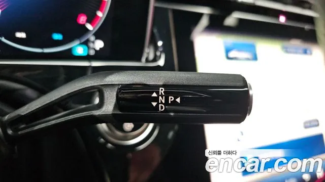 Mercedes-Benz E-Class 2025 thumb 6