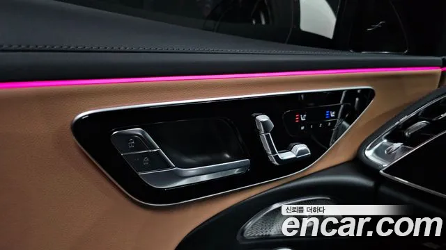 Mercedes-Benz E-Class 2025 thumb 3