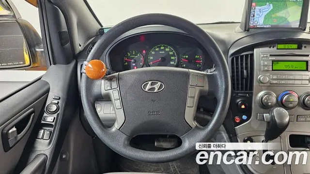 Hyundai Staria 2015 thumb 8