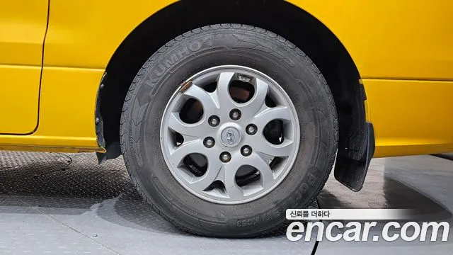 Hyundai Staria 2015 thumb 4