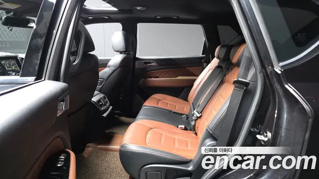 KGM Rexton 2019 thumb 11
