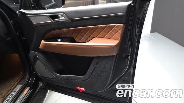 KGM Rexton 2019 thumb 10