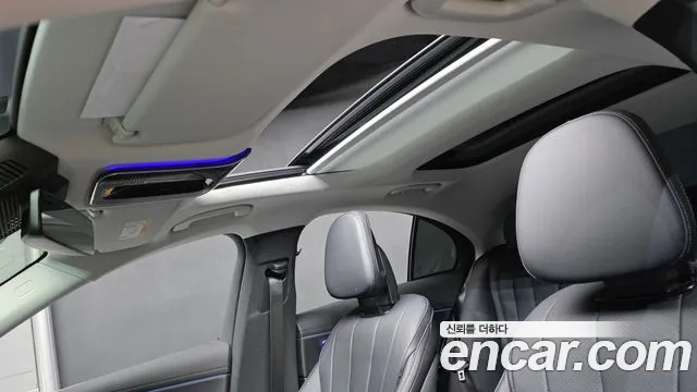 Mercedes-Benz E-Class 2025 thumb 3