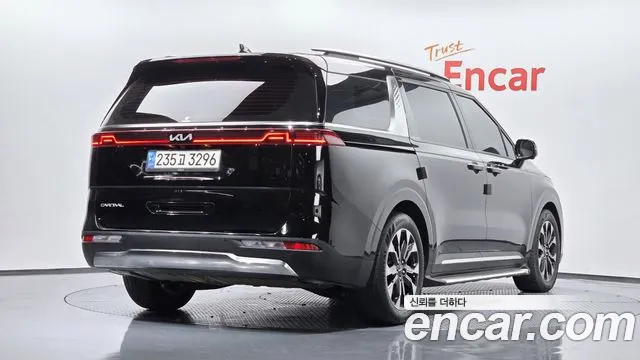 Kia Carnival 2023 thumb 5