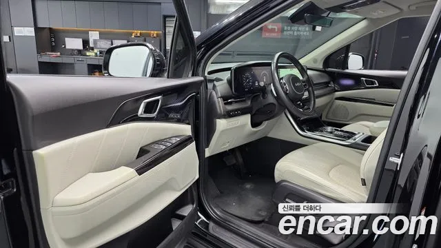 Kia Carnival 2023 thumb 6