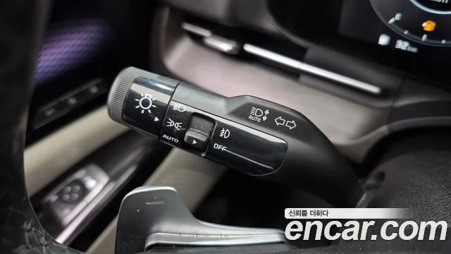 Kia Carnival 2023 thumb 4