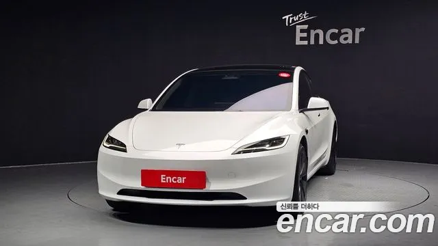 Tesla Model 3 2024 thumb 5