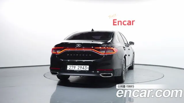 Hyundai Grandeur 2017 thumb 10