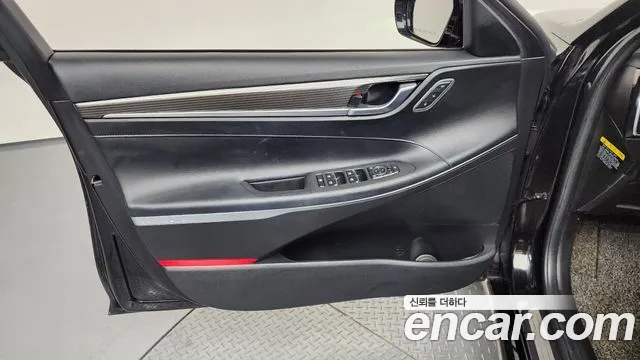 Hyundai Grandeur 2017 thumb 6