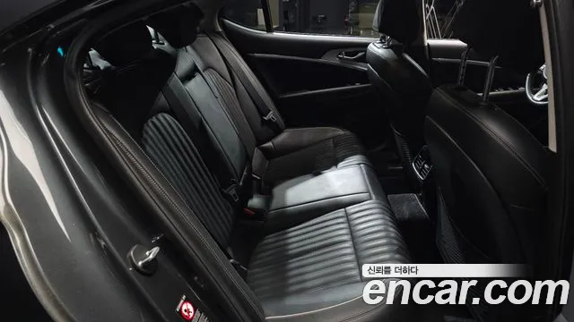 Genesis G70 2018 thumb 9