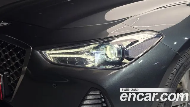 Genesis G70 2018 thumb 5