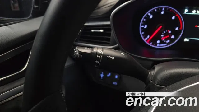 Genesis G70 2018 thumb 6
