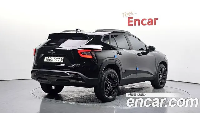 Chevrolet Tracker 2023 thumb 3