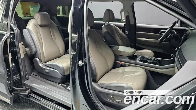 Kia Carnival 2024 thumb 6