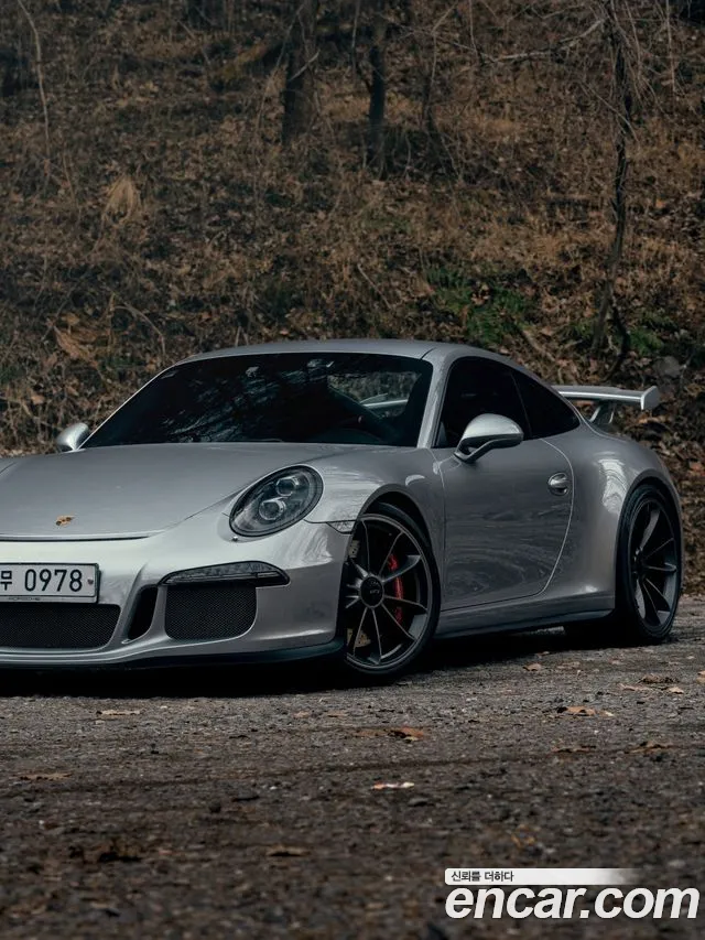 Porsche 911 2015 thumb 6
