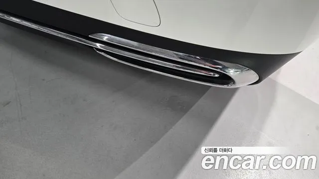 Mercedes-Benz E-Class 2025 thumb 3