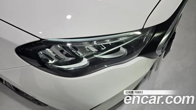 Mercedes-Benz E-Class 2025 thumb 8