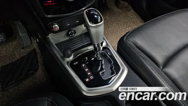 KGM Tivoli 2015 thumb 8