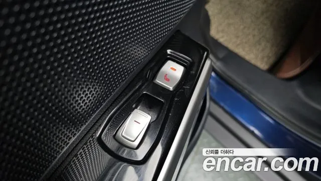 KGM Tivoli 2015 thumb 2