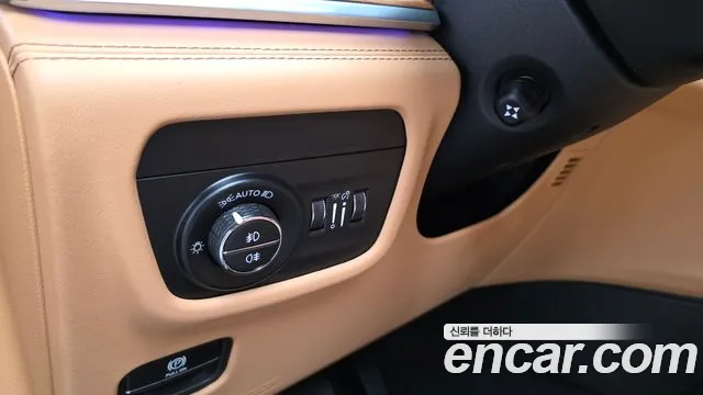 Jeep Grand Cherokee 2022 thumb 9