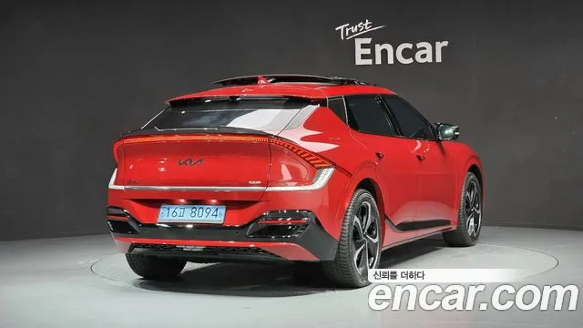 Kia EV6 2023 thumb 10