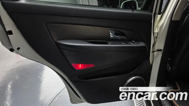 KGM Rexton 2013 thumb 4