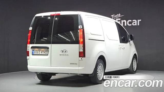 Hyundai Staria 2022 thumb 10