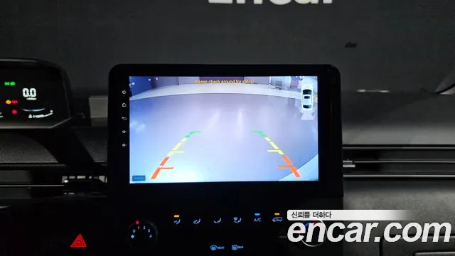 Hyundai Staria 2022 thumb 8