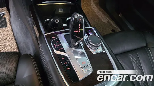 BMW 7 серии 2016 thumb 2