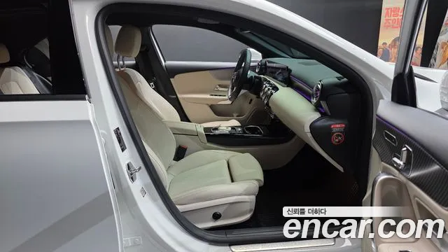 Mercedes-Benz A-Class 2024 thumb 12