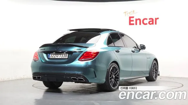 Mercedes-Benz C-Class 2018 thumb 11
