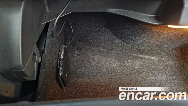 Mercedes-Benz C-Class 2018 thumb 7