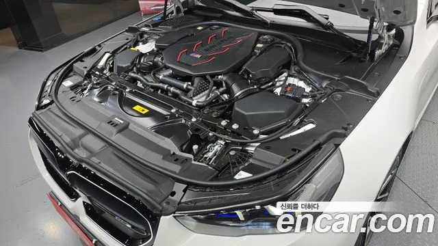 BMW M5 2025 thumb 12