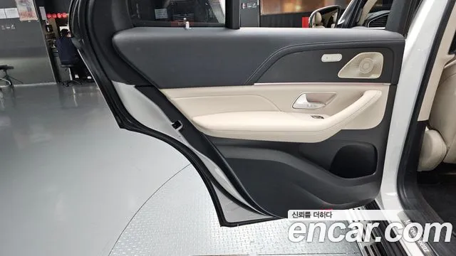 Mercedes-Benz E-Класс 2024 thumb 2