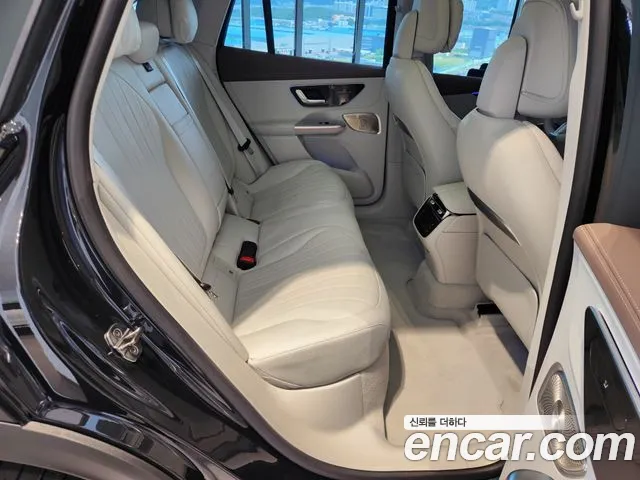 Mercedes-Benz EQE 2025 thumb 11
