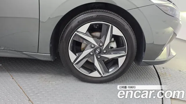 Hyundai Elantra 2022 thumb 6