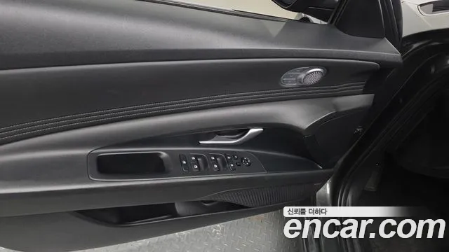 Hyundai Elantra 2022 thumb 3
