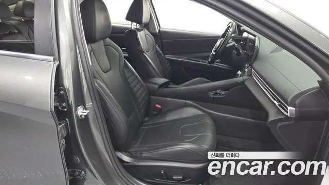 Hyundai Elantra 2023 thumb 5