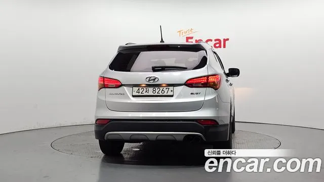 Hyundai Санта Фе 2012 thumb 12