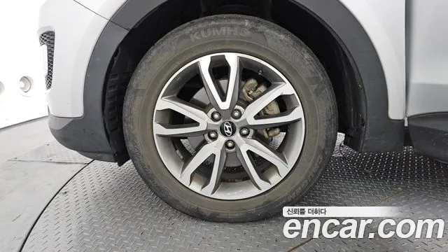 Hyundai Санта Фе 2012 thumb 11