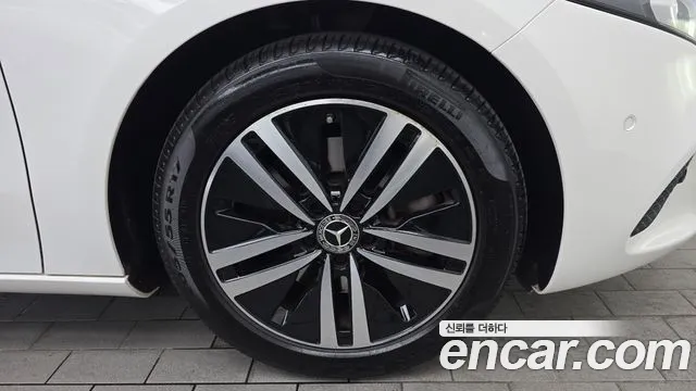Mercedes-Benz A-Class 2021 thumb 6